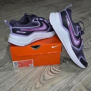 Nike Cosmic Runners (GS) -Youth Siz 5Y New In Box
